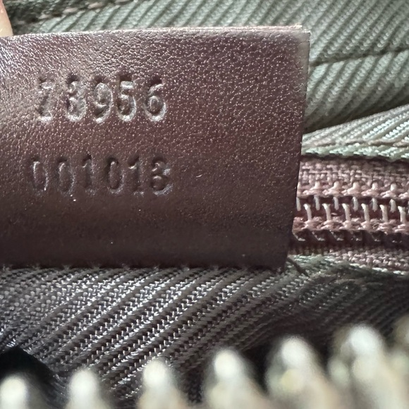 Gucci wristlet 🇮🇹 🔥 - Picture 5 of 11